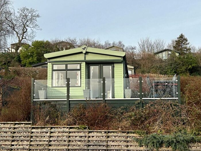 2 Bedroom Mobile/park Home For Sale In Conwy, LL32
