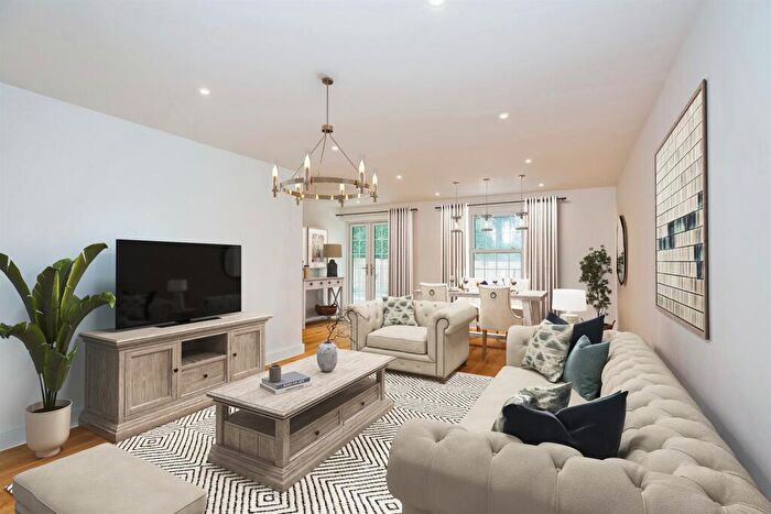 5 Bedroom Detached House For Sale In Monmouth Park, Lyme Regis, DT7