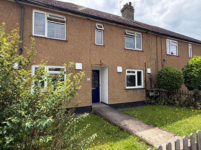 2 Bedroom Flat For Sale In Mosul Way, Bromley, BR2