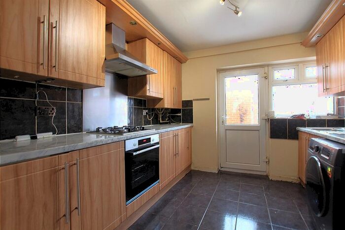 4 Bedroom Terraced House To Rent In Lichfield Road, Hounslow, TW4