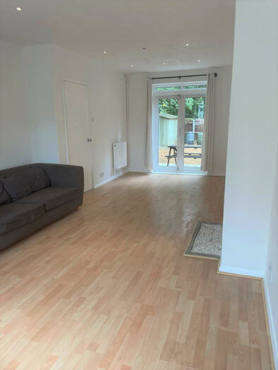 3 Bedroom Semi-Detached House To Rent In Church Vale, Forest Hill, SE23