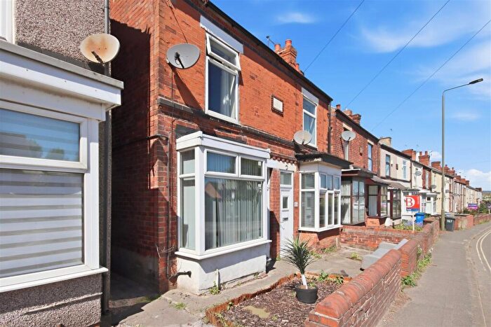 2 Bedroom Semi Detached House For Sale In Derby Road, Chesterfield, S40