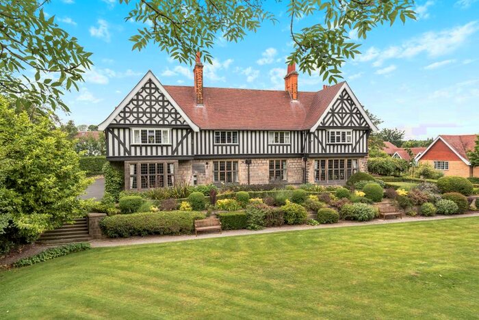 2 Bedroom Flat To Rent In Webton Court, Allerton Park, Chapel Allerton, Leeds, LS7