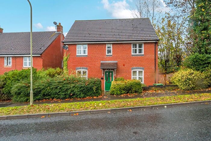 4 Bedroom Detached House For Sale In Newbury, Berkshire, RG14