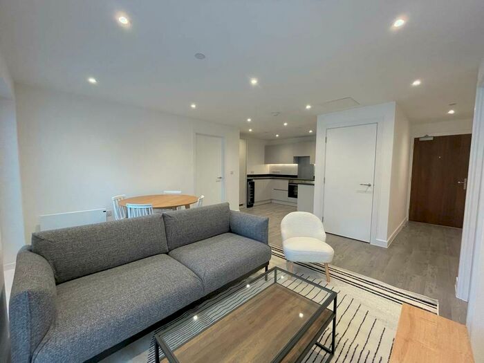 2 Bedroom Apartment To Rent In Alexandra Park, LS4