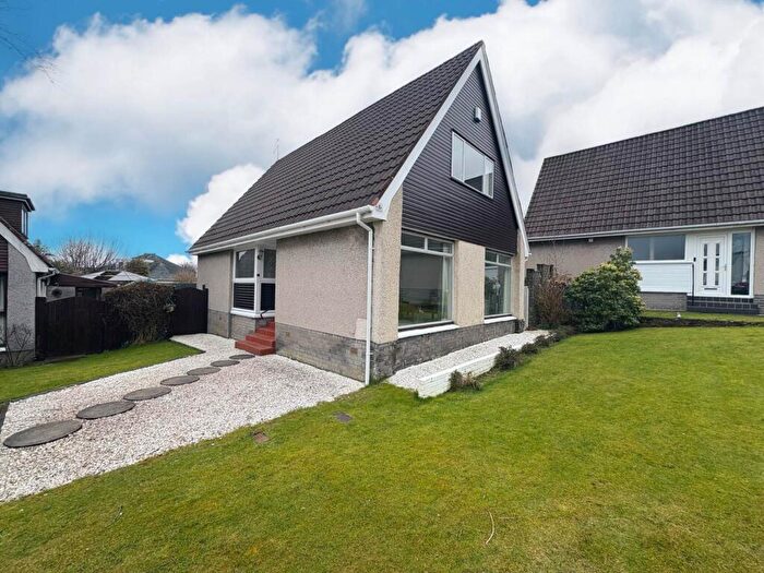 3 Bedroom Detached House To Rent In Stonefield Crescent, Paisley, PA2
