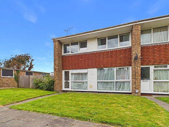 3 Bedroom End Of Terrace House To Rent In Somner Close, Canterbury, CT2