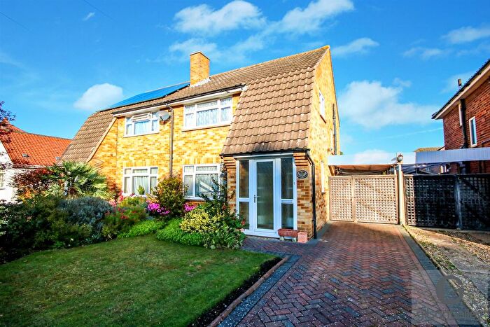 3 Bedroom Semi Detached House For Sale In Charles Avenue, Thorpe St Andrew, NR7