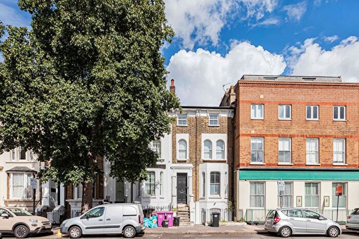 3 Bedroom Flat For Sale In Grove Road, London, E3