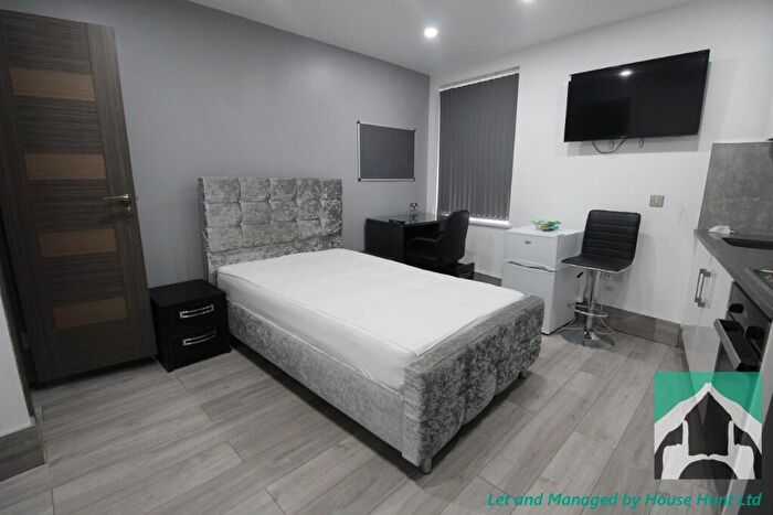 1 Bedroom Terraced House To Rent In Heeley Road, Birmingham, B29