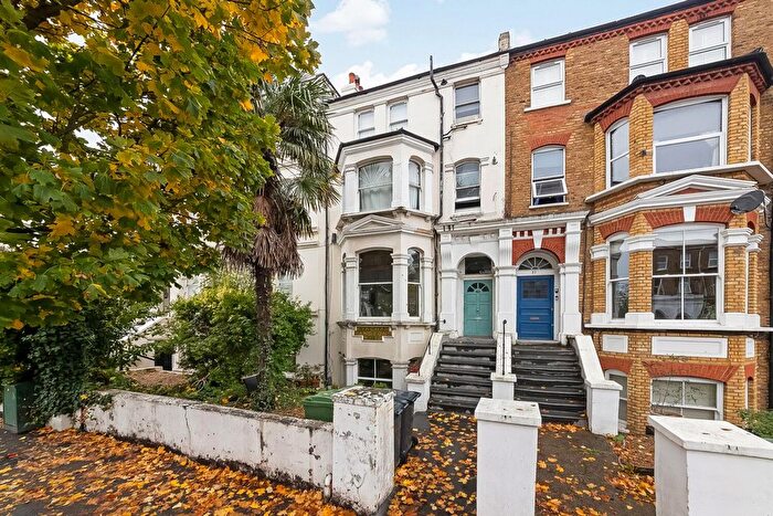 1 Bedroom Flat For Sale In Rosendale Road, Dulwich, London, SE21