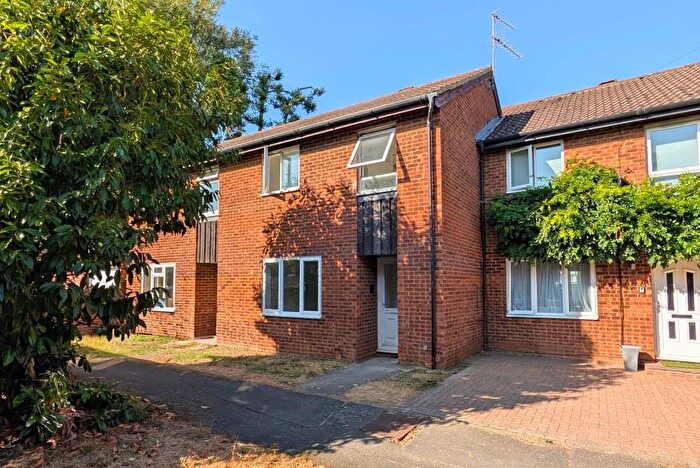 3 Bedroom Terraced House To Rent In Goldsworth Park, Woking, Surrey, GU21