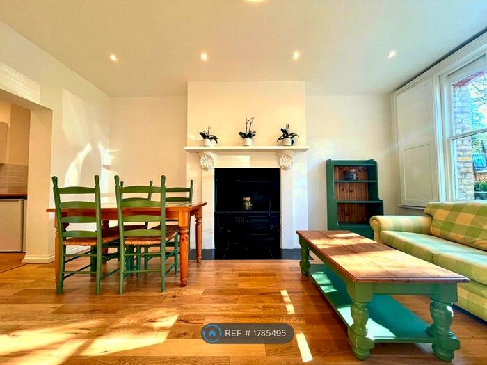 2 Bedroom Maisonette To Rent In London Road, London, SE23