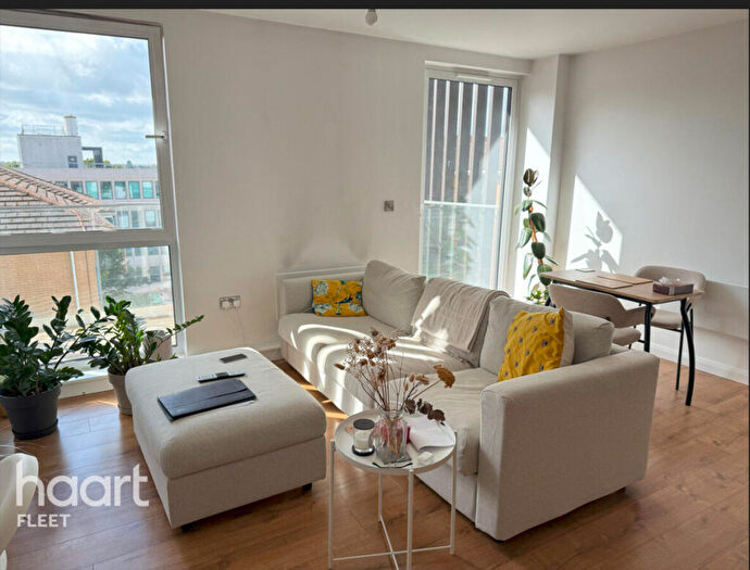 1 Bedroom Apartment To Rent In Farnborough Road, Farnborough, GU14