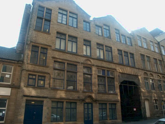 1 Bedroom Flat To Rent In Piccadilly House, - Piccadilly, Bradford, West Yorkshire, BD1