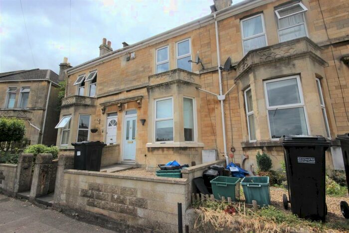 4 Bedroom Terraced House To Rent In Ringwood Road, BA2