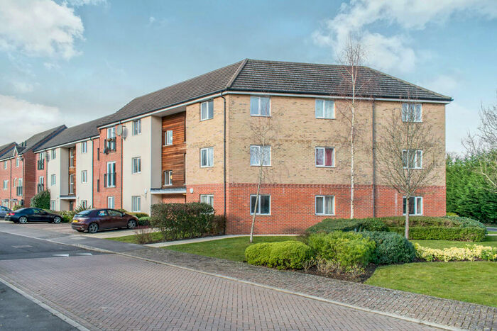1 Bedroom Apartment To Rent In Skippetts Gardens, RG21