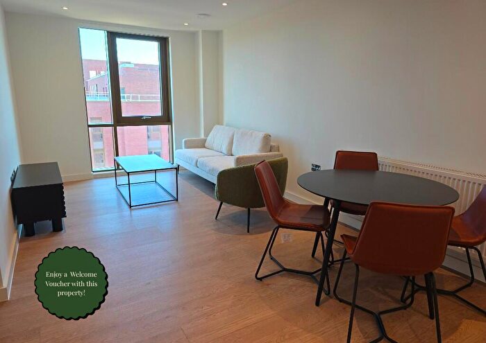2 Bedroom Apartment To Rent In Emporium House West, Weldale Street, Reading, Berkshire, RG1