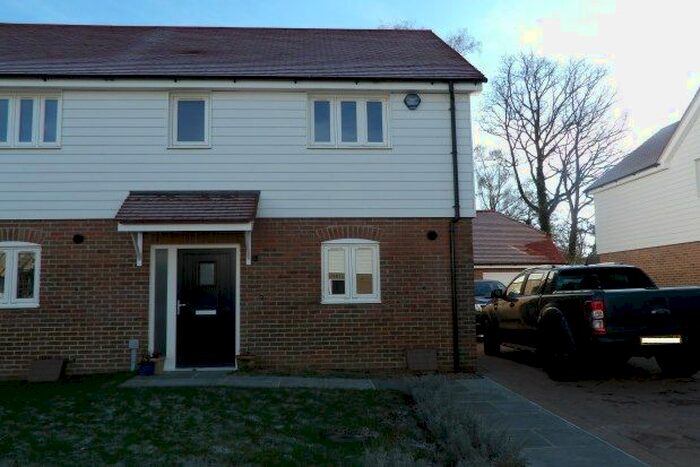 3 Bedroom Property To Rent In Coursehorn Mews, Cranbrook, TN17