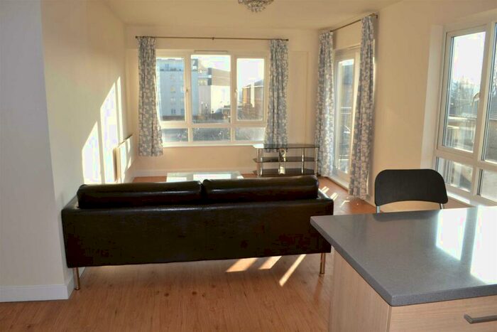 2 Bedroom Flat To Rent In Heritage Avenue, Colindale, NW9