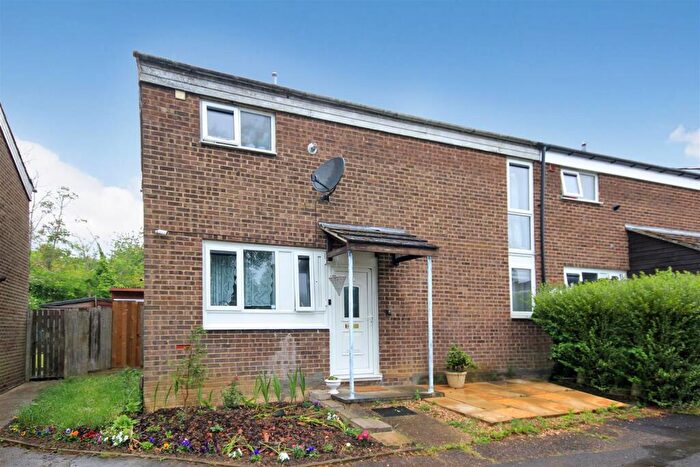 3 Bedroom End Of Terrace House For Sale In Shelley Road, Wellingborough, NN8