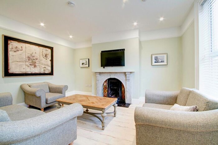 6 Bedroom Terraced House To Rent In Hyde Park Road, Leeds, LS6