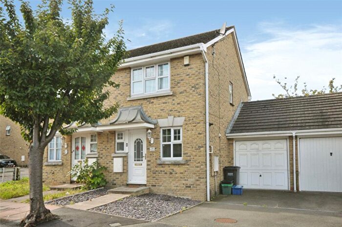 2 Bedroom Terraced House To Rent In Woldham Road, Bromley, BR2