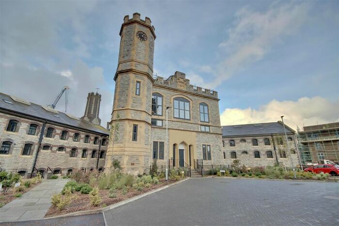 2 Bedroom Flat To Rent In Governors Walk, Portsmouth, PO3