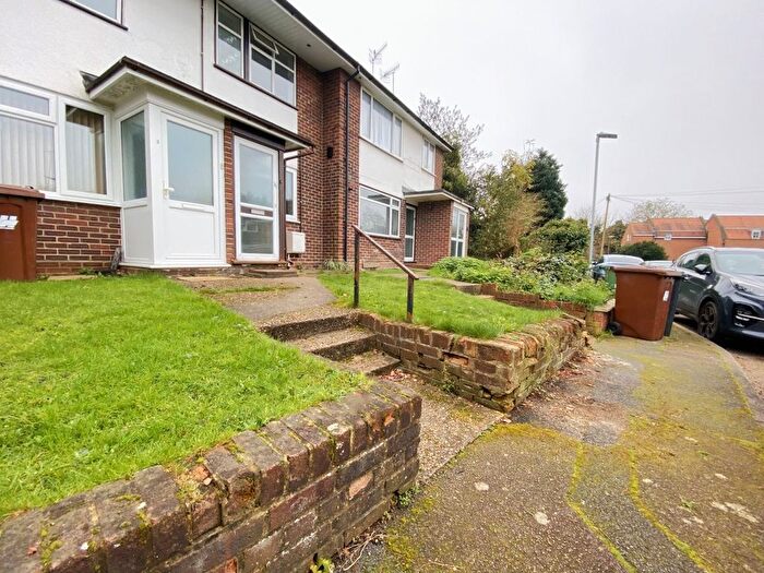 2 Bedroom Maisonette To Rent In West View Court, High Street, Elstree, Borehamwood, WD6
