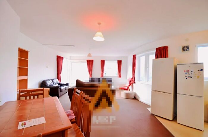 4 Bedroom Flat To Rent In Flat, Birmingham, B29