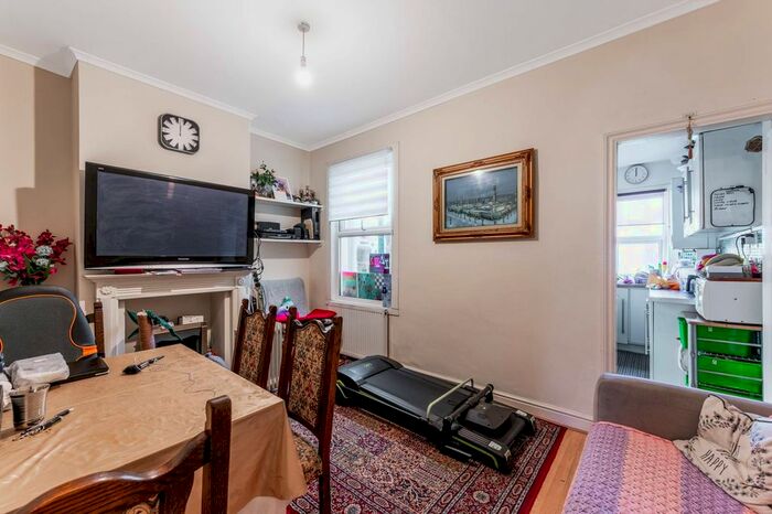 2 Bedroom Terraced House To Rent In Priory Road, Croydon, CR0