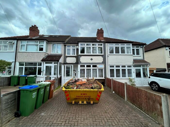 3 Bedroom Terraced House To Rent In Sycamore Avenue, Sidcup, DA15