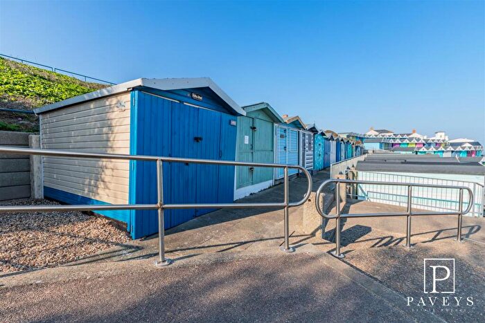 Chalet For Sale In Southcliff Parade, Walton On The Naze, CO14