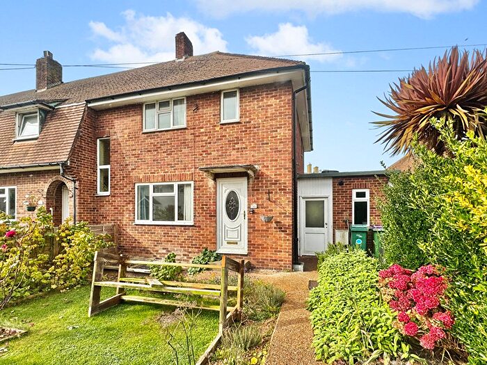 2 Bedroom End Of Terrace House For Sale In Rossendale Road, Folkestone, Kent, CT20