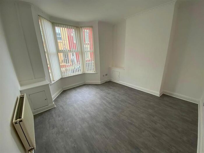 3 Bedroom Terraced House To Rent In Cotswold Street, Liverpool, L7