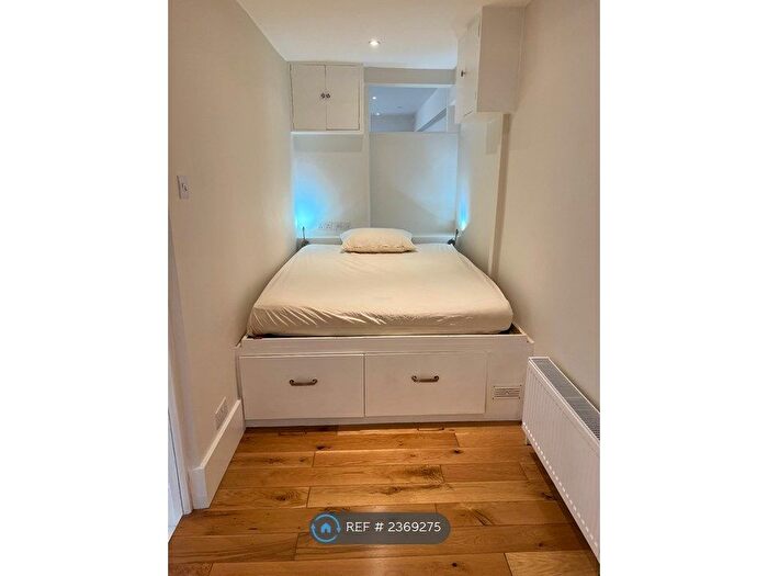 1 Bedroom Flat To Rent In Shepherds Bush, London, W12