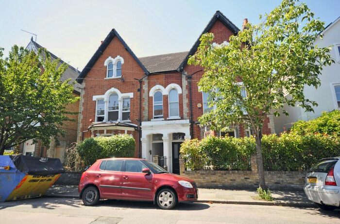 1 Bedroom Flat To Rent In Elm Road, Mortlake, SW14