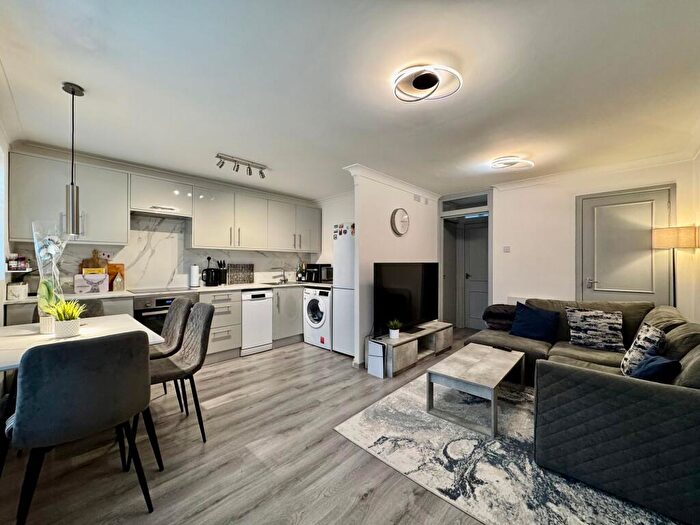 1 Bedroom Maisonette For Sale In Burrell Close, Edgware, HA8