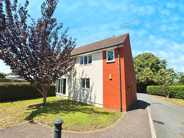 1 Bedroom Flat To Rent In Salterton Road, Exmouth, Devon, EX8