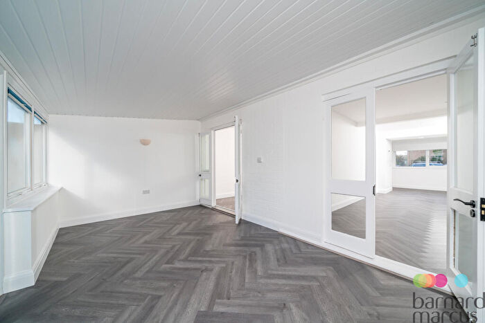 4 Bedroom Town House To Rent In Oxford Gardens, London, N20