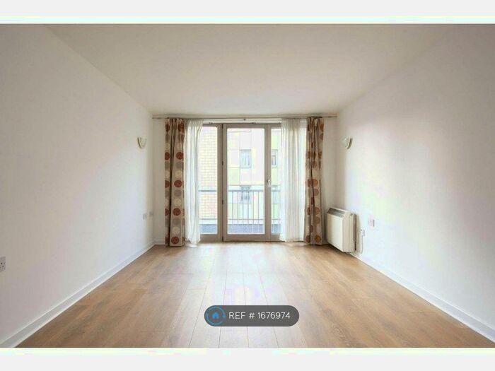 1 Bedroom Flat To Rent In Alva Court, London, E5