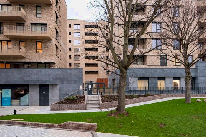 1 Bedroom Flat To Rent In Devlin House, Acton Gardens, W3