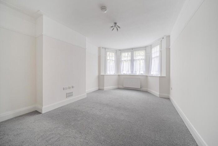 2 Bedroom Flat To Rent In Forest Rise, London, E17
