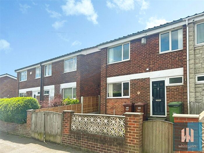 3 Bedroom Semi-Detached House For Sale In Chequers Close, Pontefract, West Yorkshire, WF8