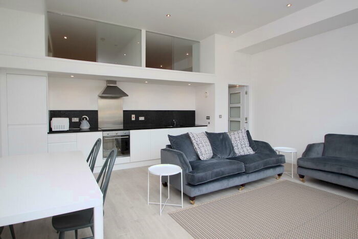 2 Bedroom Flat To Rent In Albion Street, Merchant City, G1