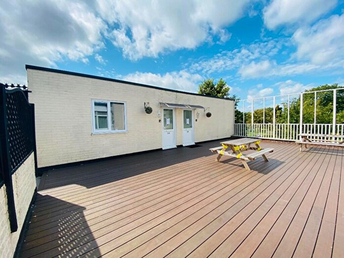 3 Bedroom Flat To Rent In Commercial Road, Southampton, Hampshire, SO40