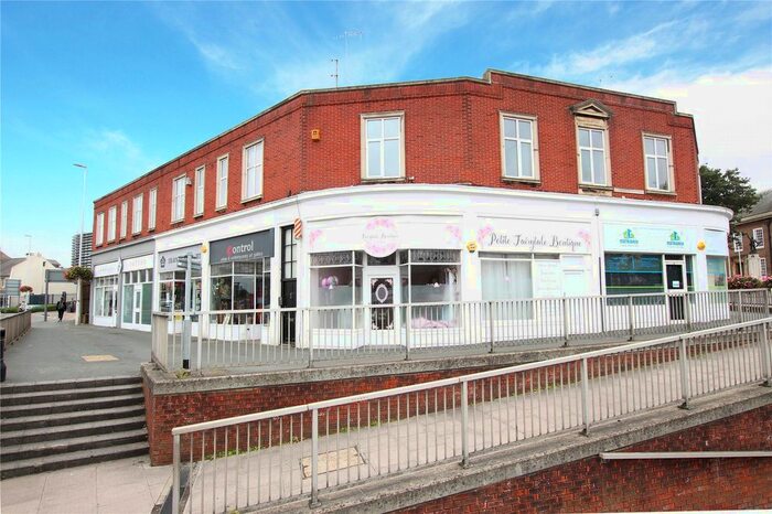 2 Bedroom Flat To Rent In Havercroft Buildings, Chapel Road, Worthing, West Sussex, BN11