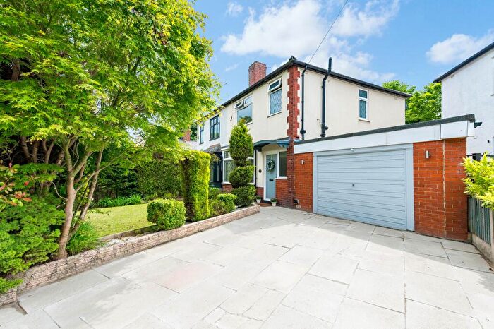 3 Bedroom Semi-Detached House For Sale In Belmont Road, Bolton, | Spacious Family Home With South-Facing Garden & Open-Plan Living, BL1