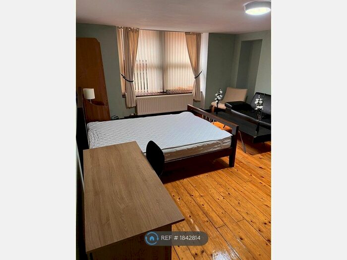 Studio To Rent In Holland Street, Glasgow, G2