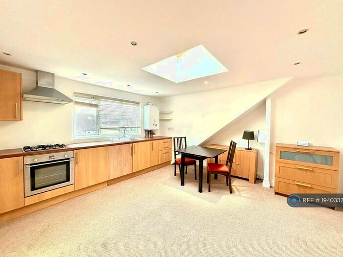1 Bedroom Flat To Rent In Clifton Gardens, London, NW11